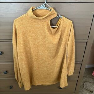 Macaron cold shoulder M l/s sweater tunic and roomy. Professional and casual.